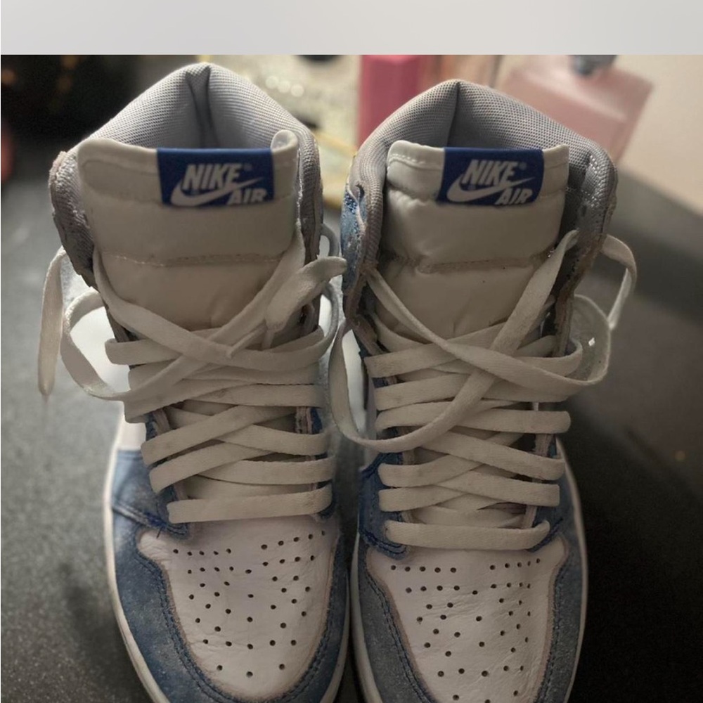 Air Jordan 1 Retro High OG "Hyper Royal"